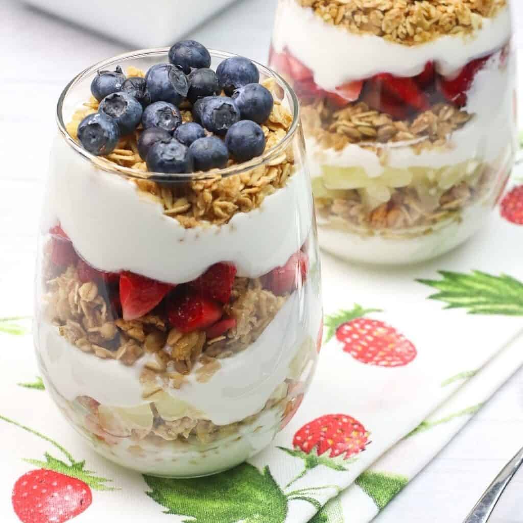 Strawberry Fruit Yogurt Parfait